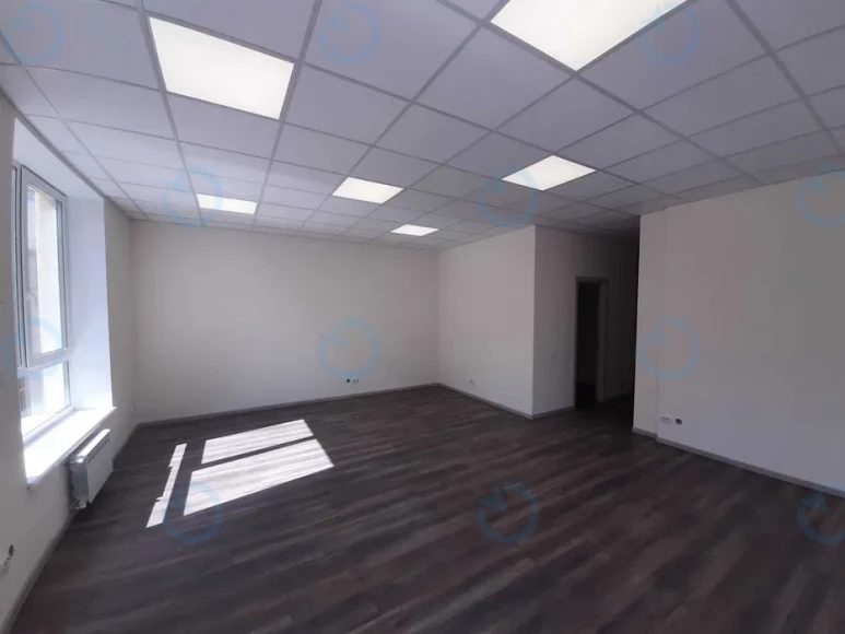 Продаж офісу 96 м.кв 1 поверх Глибочицька, 17