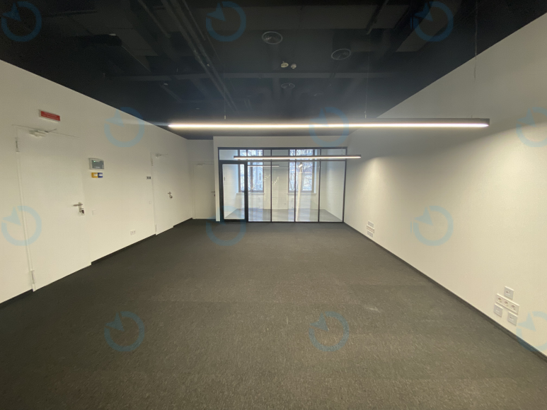 Оренда офісу 95 м.кв 3 поверх Леонардо (II черга)