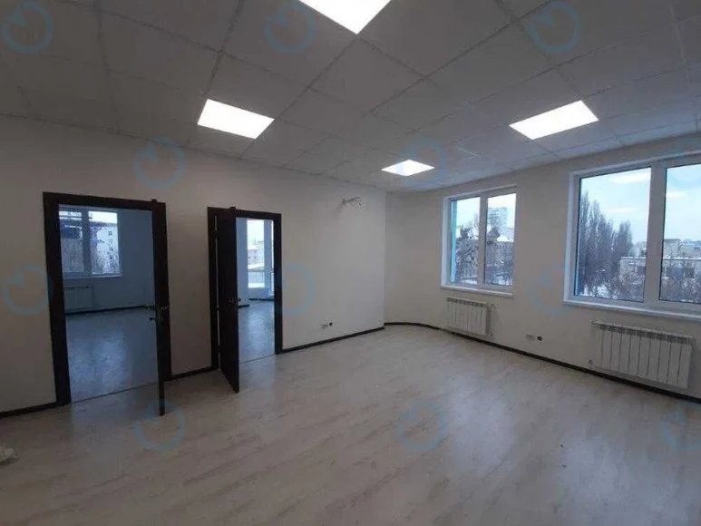 Продаж офісу 75 м.кв 5,6 поверх Глибочицька, 17