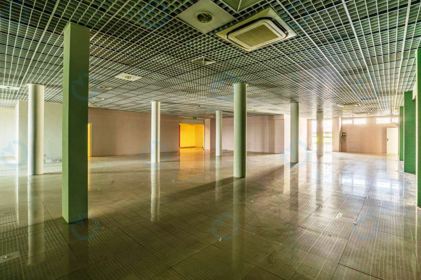 Оренда офісу 450 м.кв 2 поверх Малишка, 3в