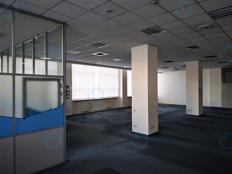 Оренда офісу 808 м.кв 1 поверх Форум Парк Плаза