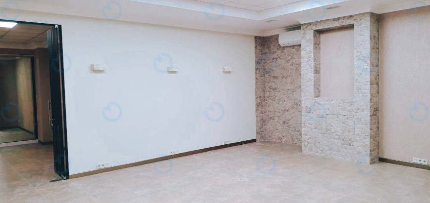 Оренда офісу 170 м.кв 1 поверх Коновальця, 36Е