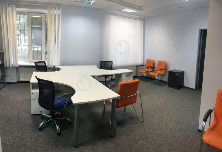 Оренда офісу 450 м.кв 1 поверх Дружби Народів, 17/5