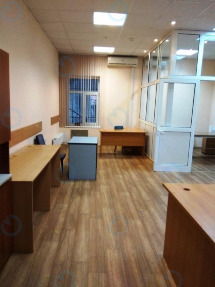 Оренда офісу 44 м.кв 2 поверх КИЯНІВСЬКИЙ, 3-7
