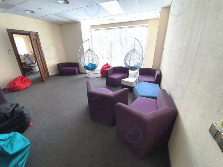 Оренда офісу 452 м.кв 3 поверх Дегтярівська, 33В