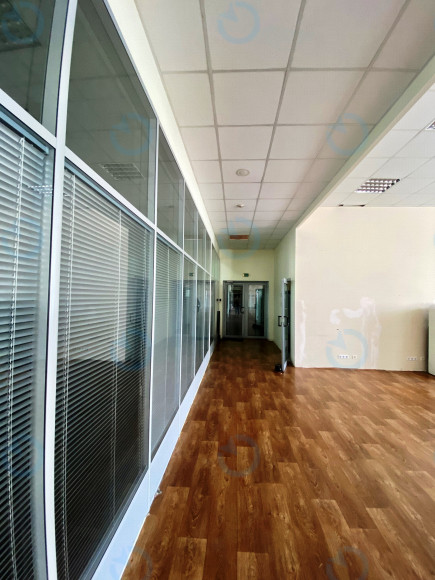 Оренда офісу 376 м.кв 4 поверх Сурікова, 3а - фото 10