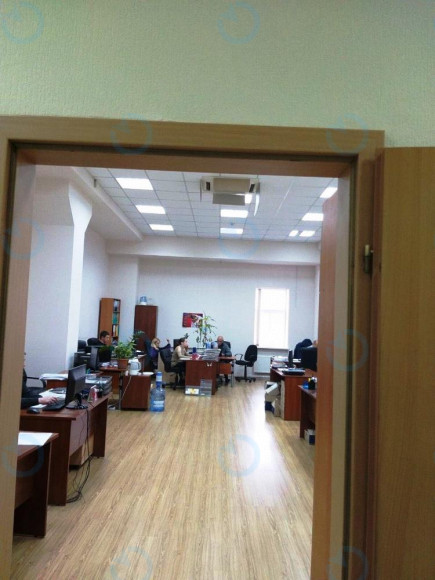 Оренда офісу 1415 м.кв 2 поверх Тандем