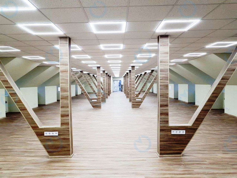 Продаж офісу 2203 м.кв 1-4 поверх Верховної Ради, 7