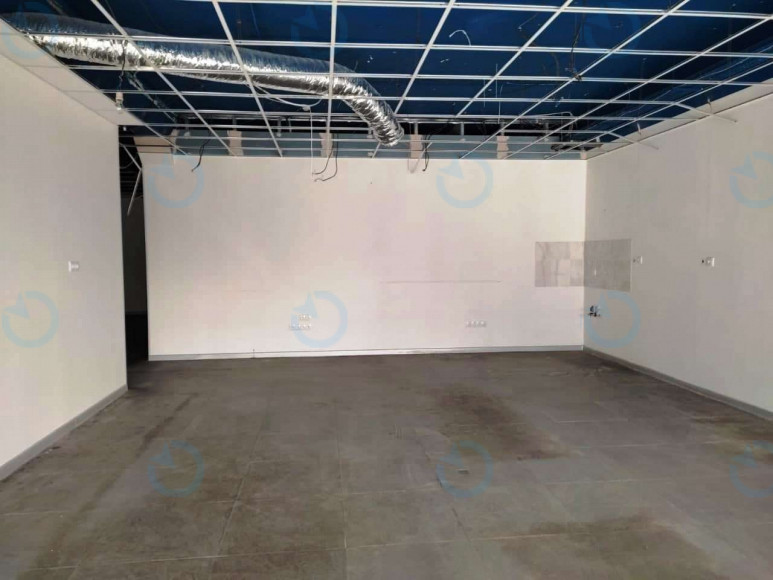 Оренда офісу 240 м.кв 1 поверх Бандери, 21