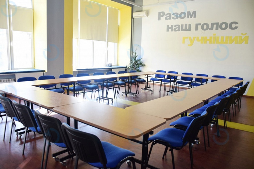 Зал АПУ на Крещатике